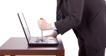 Wozu brauchen Freiberufler eine IT-Haftpflichtversicherung?
